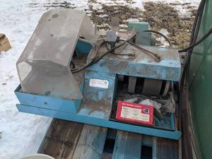 lot 4 image: Lortone Lapidary (Rock) Combination Cutter and Polisher