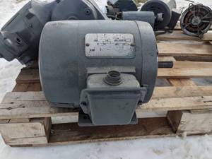 lot 130 image: REFURBISHED Reliance 1 HP Electric Motor (1 Phase)