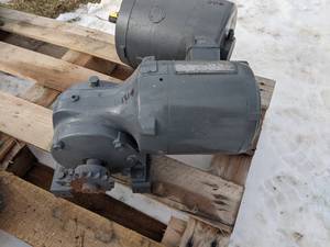 lot 131 image: REFURBISHED US Electric Motor 13 HP Electric Gearmotor (3 Phase)