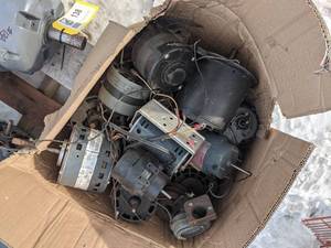 lot 139 image: Box of Assorted Electric Motors