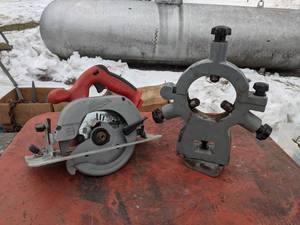 lot 161 image: 18V 6-12 Milwaukee Saw and Clamp - No Battery