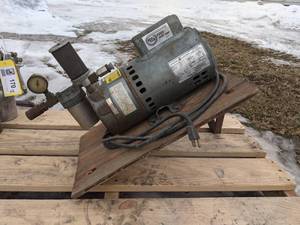lot 171 image: GE 34HP Vacuum Pump (1 Phase)