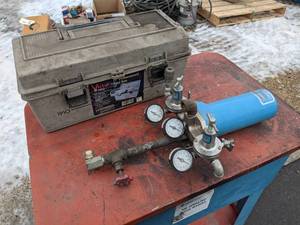 lot 172 image: Sharpe Spray Equipment Filter Assembly  Toolbox