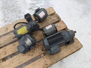 lot 176 image: Pallet of 5 Assorted Electric Motors