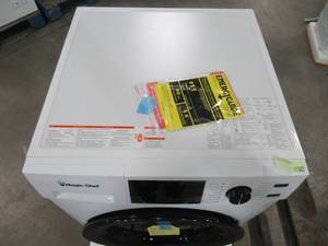lot 416 image: Magic Chef 2.7 cu. ft. All in One Washer and Ventless Dryer Combo in White MCSCWD27W5