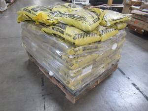 lot 410 image: Entire Pallet - Morton Safe-T-Salt Ice Melt