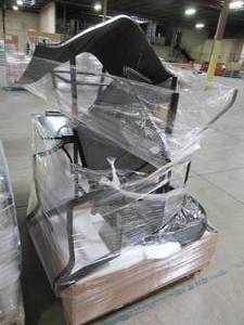 lot 101 image: WHOLESALE MIXED PALLET OF MISCELLANEOUS Outdoor Furniture Chair Parts And Bathroom Accessories