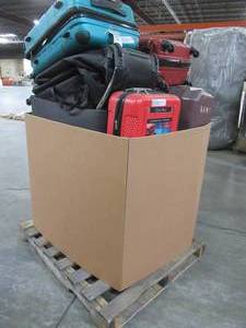 lot 110 image: WHOLESALE MIXED PALLET OF MISCELLANEOUS LUGGAGE (MAY HAVE SCTRATCHES, BROKEN WHEELSHANDLES)