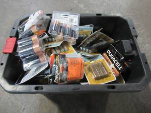 lot 804 image: WHOLESALE MIXED BIN OF MISCELLANEOUS AA, C, & D BATTERIES