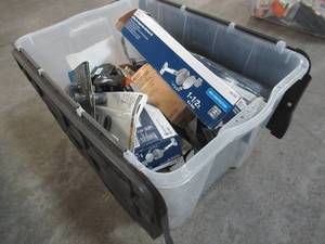 lot 807 image: WHOLESALE MIXED BIN OF MISCELLANEOUS CEILING FAN SUPPORTS AND OTHER ELECTRONICS