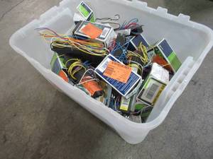 lot 810 image: WHOLESALE MIXED BIN OF MISCELLANEOUS BALASTS, PLUGS AND MORE