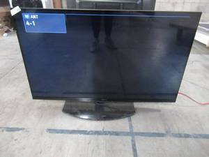 lot 24 image: Toshiba 47L6200U LED HDTV