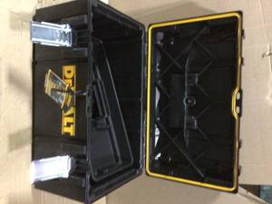 lot 4 image: TOUGHSYSTEM 22 in. Medium Tool Box by DEWALT in good condition