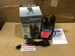 lot 33 image: 14 HP Submersible Thermoplastic Utility Pump by Superior Pump Open Box Customer Returns See pictures.