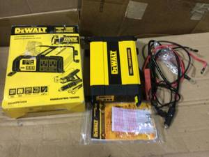 lot 84 image: DEWALT 1000-Watt Power Inverter Open Box Customer Returns See pictures.