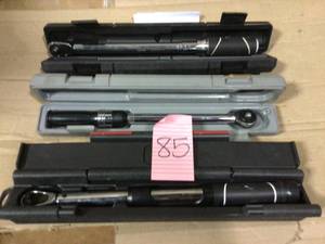 lot 85 image: 5-80 ft. lbs. 38 in. Drive Digital Display Click Torque Wrench by Husky Open Box Customer Returns See pictures.