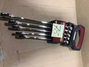 lot 78 image: SAE X-Large Combination Wrench Set (5-Piece) by Husky Customer returns see pictures