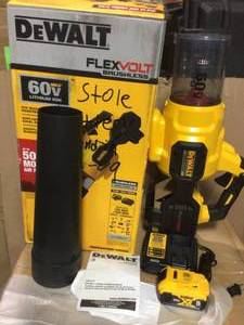 125 MPH 600 CFM FLEXVOLT 60V MAX Lithium-Ion Cordless Axial Blower with (1) Battery and Charger Included by DEWALT Customer returns see pictures