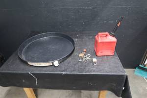 GAS CAN AND LOCKS