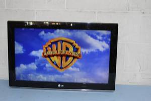 lot 44 image: LG 26LD350C 26 Widescreen HD Commercial Display  Television  Monitor with HDMI Input
