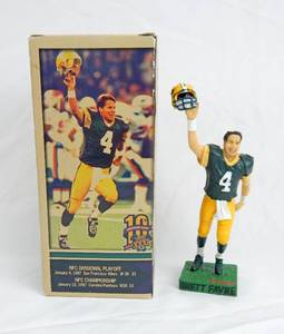 lot 43 image: 2006 Sentry Brett Favre Green Bay Packers 10th Anniversary Season Action Figure