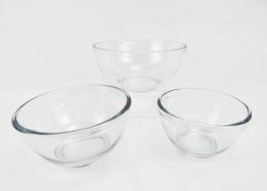 lot 61 image: Set of 3 Glass Mixing Bowls