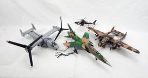 lot 85 image: Lot of 4 Military Aircraft Models