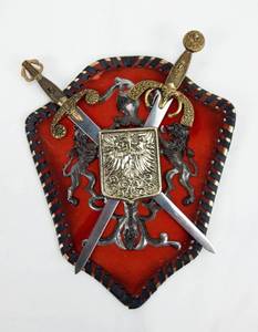 lot 90 image: Vintage Coat of Arms Wall Plaque