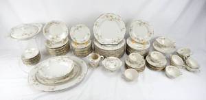 lot 93 image: Vintage Early 20th Century Theodore Haviland Roseanne China Set
