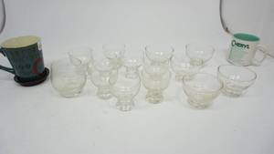 lot 18 image: Vintage Short Wide Rimmed Liquor Glasses  Coffee Cups
