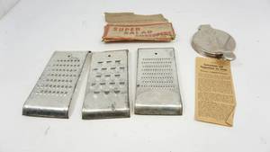 lot 142 image: Vintage Super Salad Shredders  Hamburger Patty Press