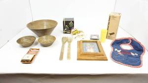 lot 147 image: Misc Items
