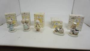 lot 196 image: Collectible Precious Moments Figurines