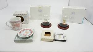 lot 197 image: Collectible Precious Moments Figurines