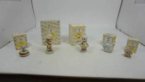 lot 201 image: Collectible Precious Moments Figurines