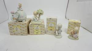 lot 205 image: Collectible Precious Moments Figurines