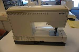 lot 2 image: PFFAF Model Creative Computerized Commercial Sewing Embroidery Machine
