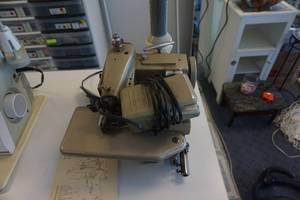 lot 7 image: Portable Blind Stitch Hemming Machine