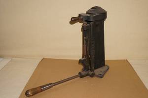 Hollywood Gun Shop Reloading Press
