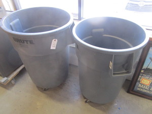 lot 108 image: RUBBERMAID BRUTE 55 & 44 GALLON ROLLING TRASH BINS