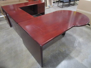 lot 112 image: KIMBALL EXECUTIVE DESK SET UP