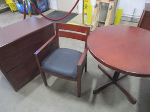 lot 114 image: OFFICE FURNITURE GROUP