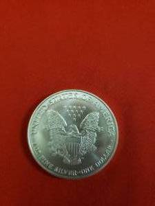 lot 1 image: 1998 American Silver Eagle