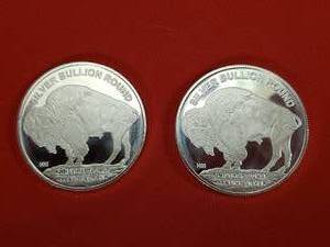 lot 25 image: 2- 2019 Buffalo Silver Bullion Rounds