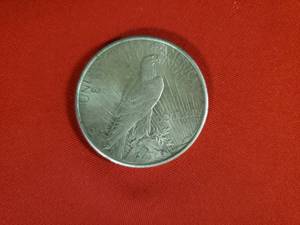 lot 51 image: (2) (1925) Silver Peace Dollars