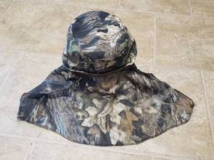 Mossy oak Cap with Camouflaged Face & Neck Cover