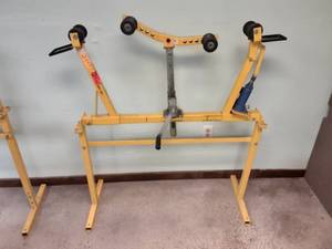 lot 3 image: Apple Archery Bow Press With Stand