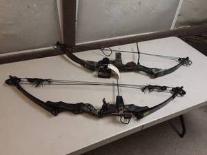lot 12 image: Vintage Compound Bows Left Handed PSI (Mach 6) & Right Handed Martin (Lynx Magnum)