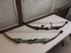 lot 22 image: 2-Vintage Compound Bows