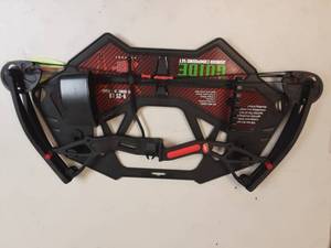 lot 40 image: PSE Junior Compound Bow Right Handed